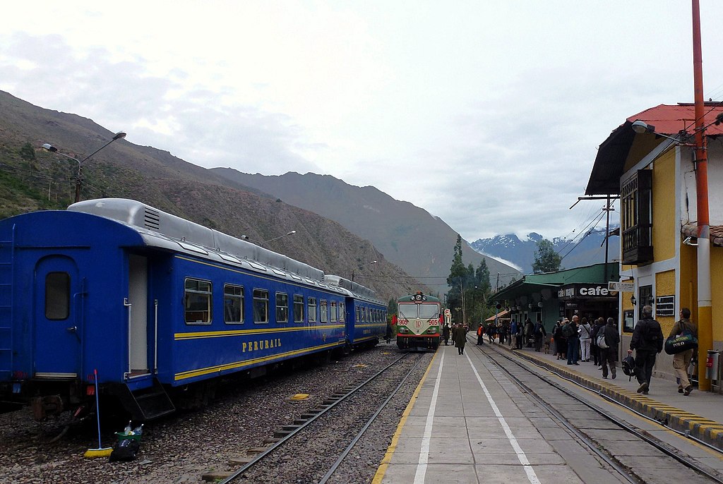 Ollantaytambo Train Station