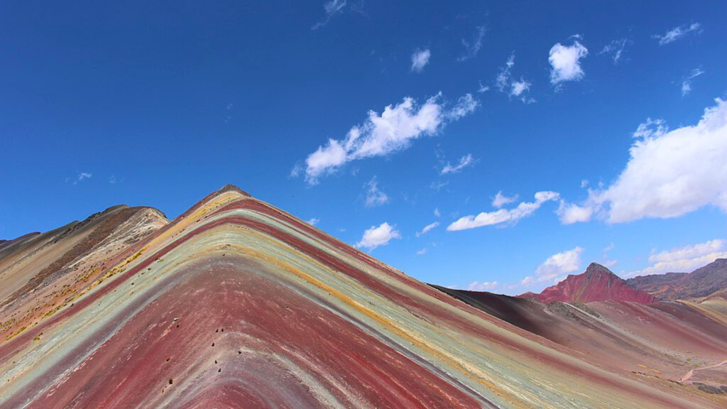 Curiosities of the Rainbow Mountain of Cusco